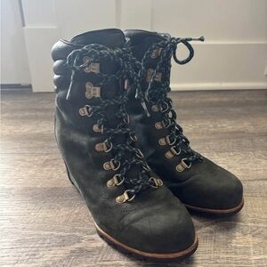 Sorel Black Wedge Lace-Up Women's Boots